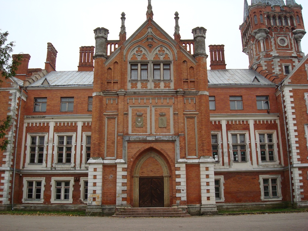 Lentvaris Manor